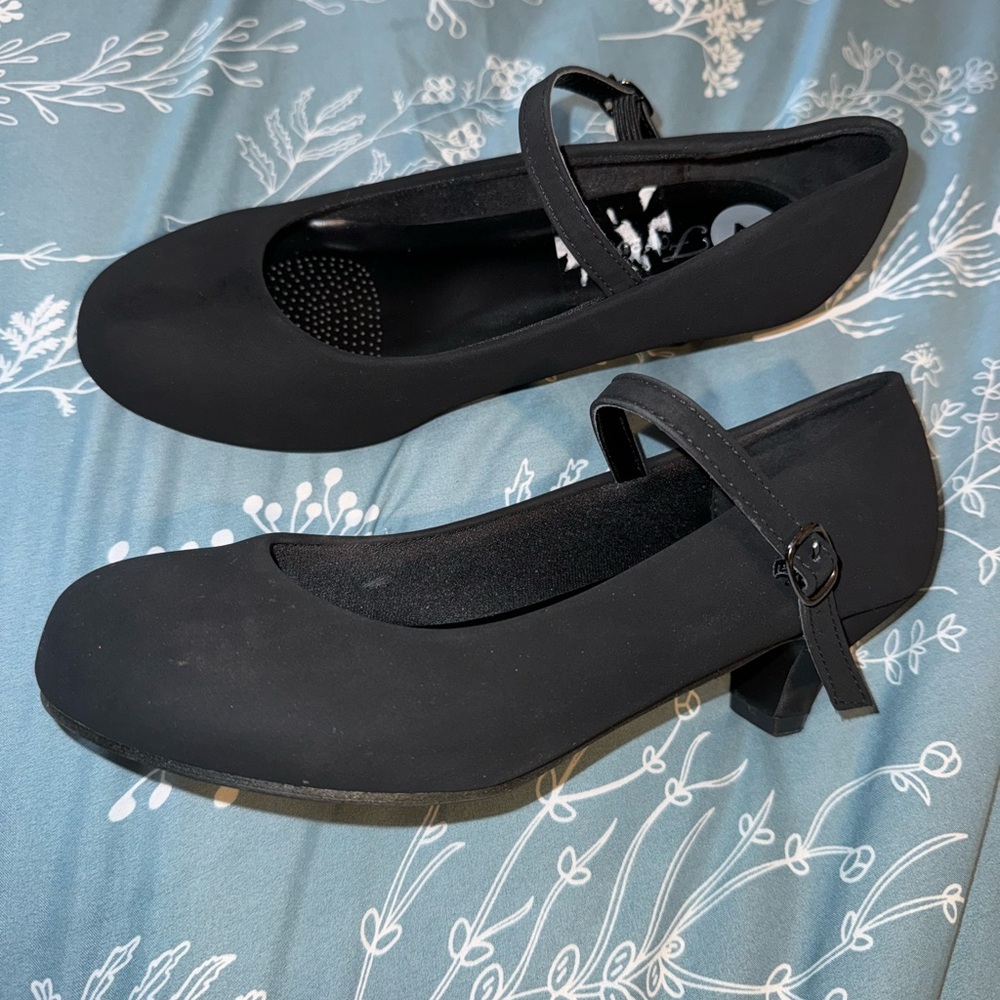 Cute small black heels shoes